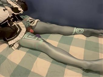 Femboy Midna in maid cosplay rubbing a fast one!