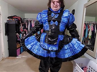 PVC layered maid Cosplay and Gasmask Breathplay, Tube in Suit